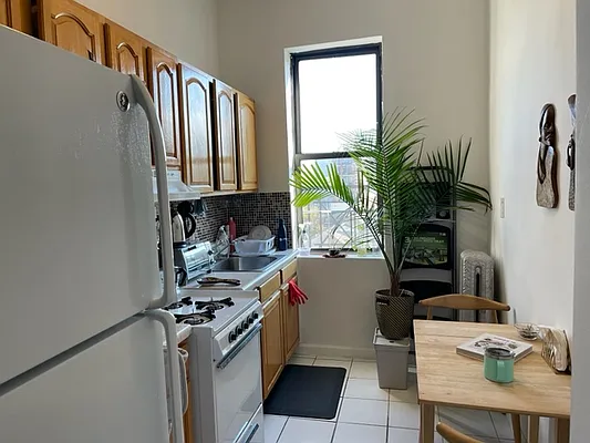 Rented by Friedman Roth Realty | media 15