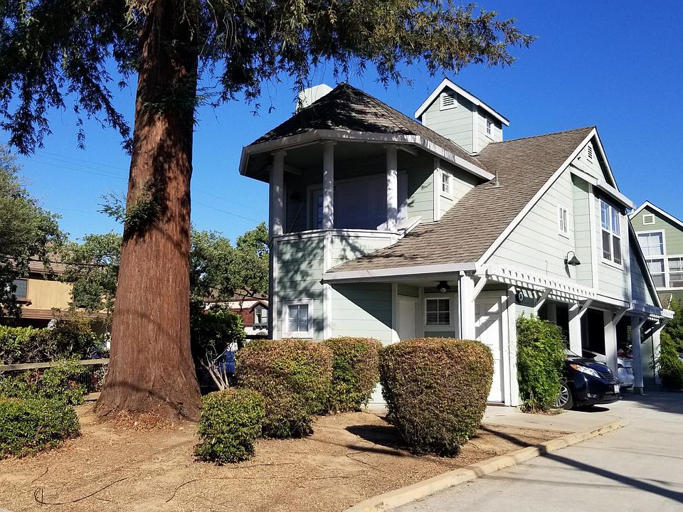 1st image of 34 W 1st St
