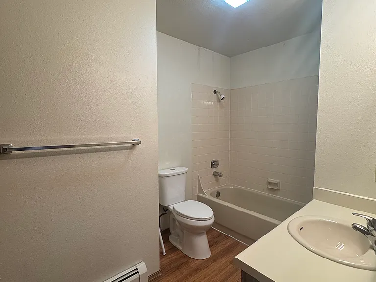 3929 San Roberto Ave #202 — Photo 7