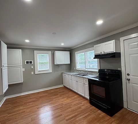 2nd image of 511 S 12th St