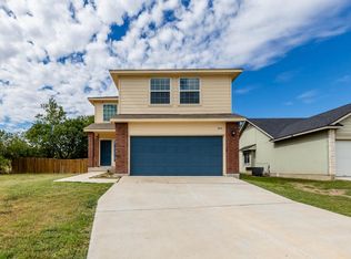 244 Talon Dr, Luling, TX 78648