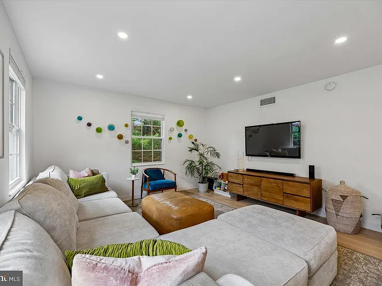 8205 Grubb Rd #103 — Photo 5