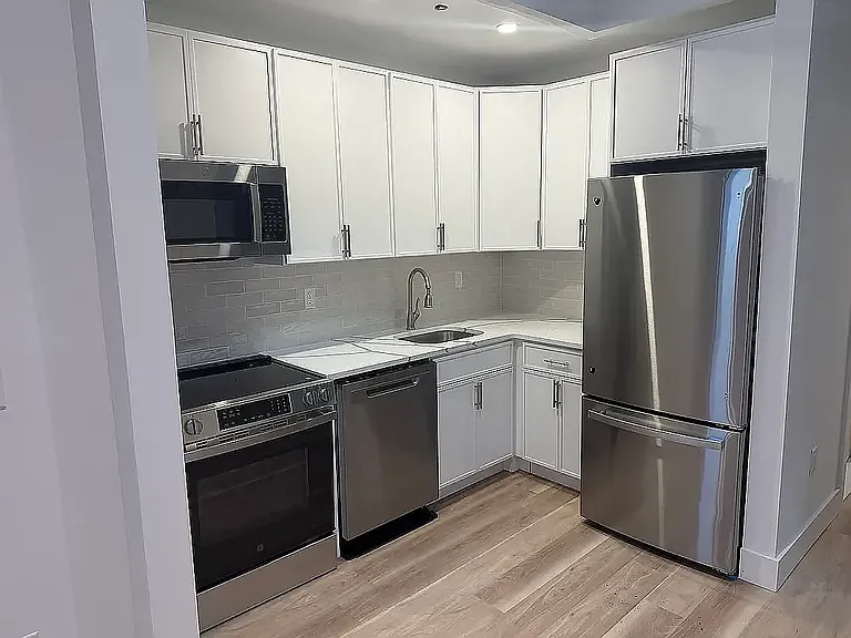48 N 6th St #C3 — Photo 2