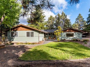 2590 NE Ravenwood Dr, Bend, OR 97701