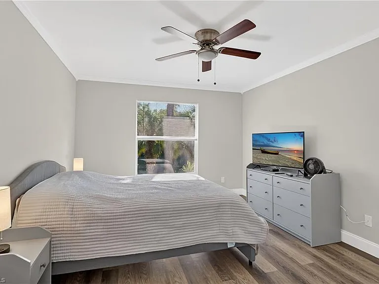 209 Robin Hood Cir #201 — Photo 9