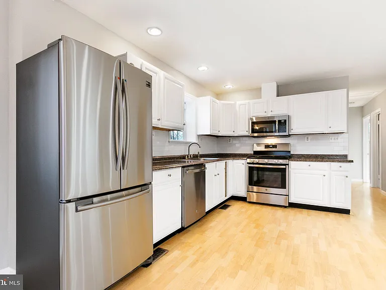 6341 Dogwood Pl — Photo 13