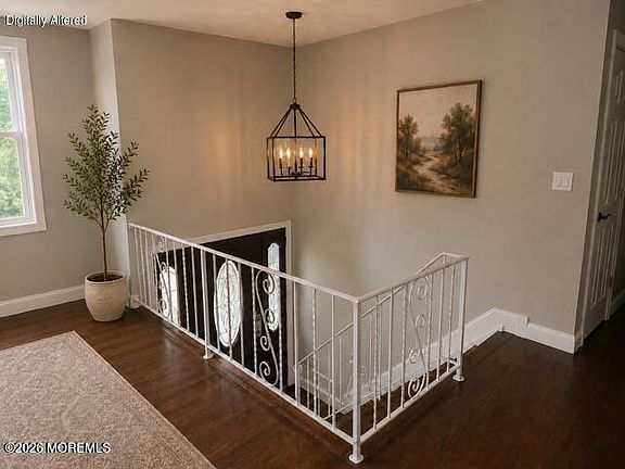 5th image of 104 Sunset Court
