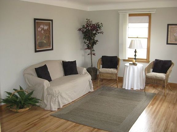 2nd image of 2176 Floral Dr