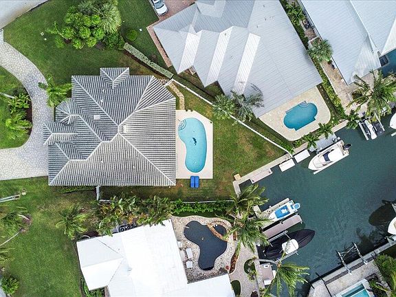 4th image of 72 Waterway Rd