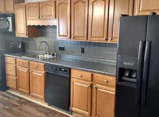 143 Litchfield Pines Dr APT B, Leominster, MA 01453
