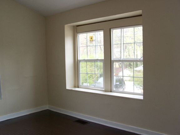 4th image of 5856 Hillside Dr