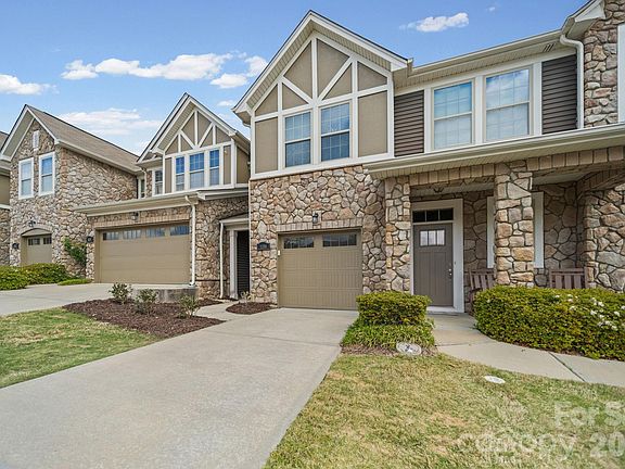 2nd image of 1108 Roderick Dr