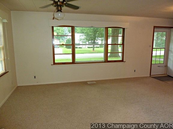 5th image of 903 E Fairlawn