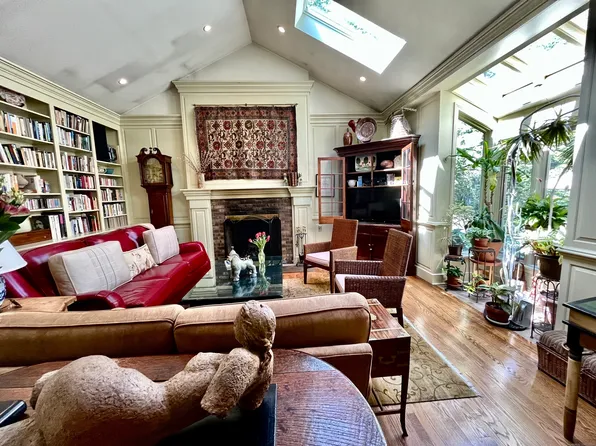 4 Cambridge Drive #4, Madison, CT 06443