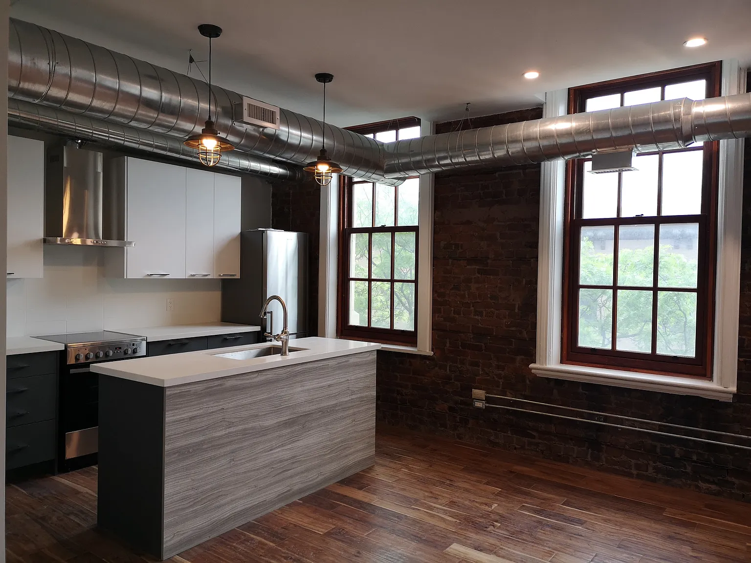 1 bed, 1.0 bath, 496 sqft, $1,795 — Photo 2