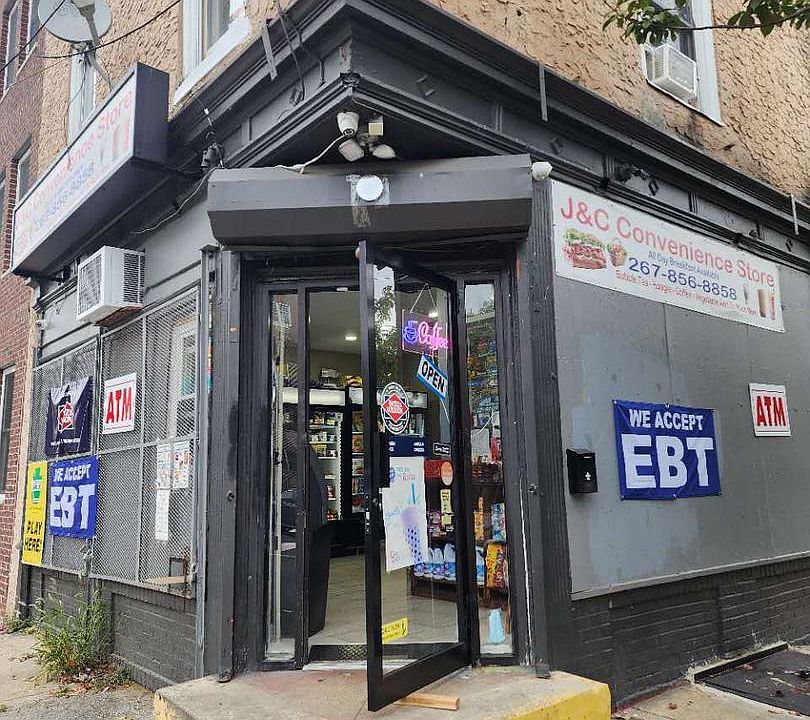 1st image of 1741 S 5th St