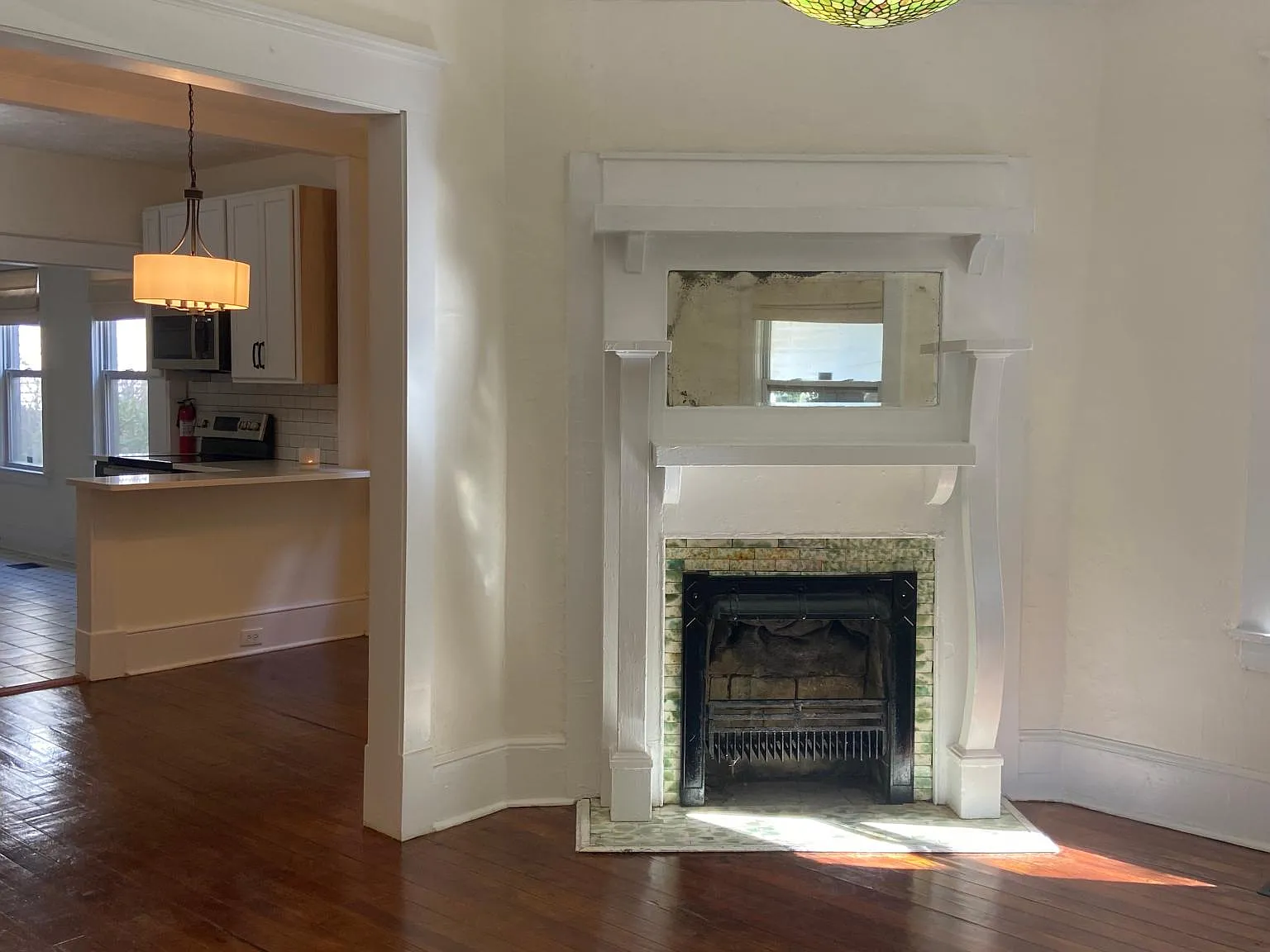 1 bed, 930 sqft, $1,200 — Photo 3