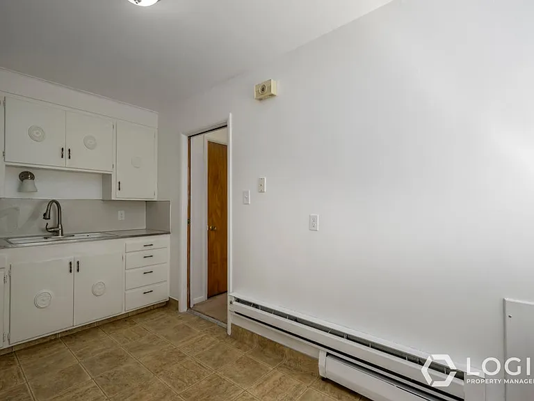 1517-1523 S Lincoln St #1517 — Photo 9