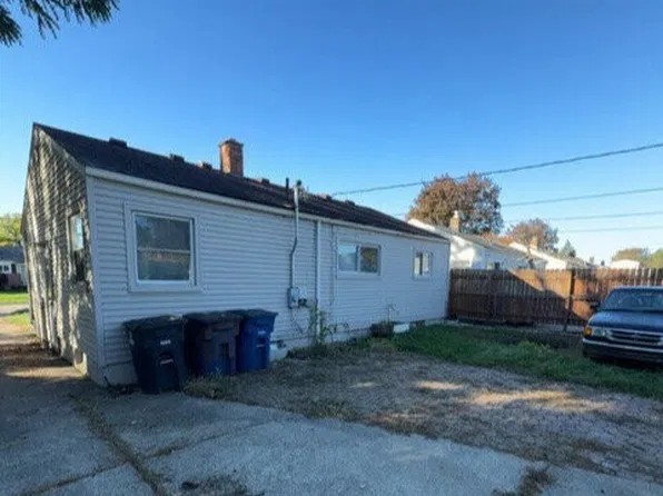 31604 Glen St, Westland, MI 48186