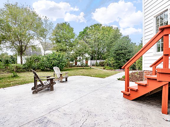 4th image of 9835 Littlerock Ct