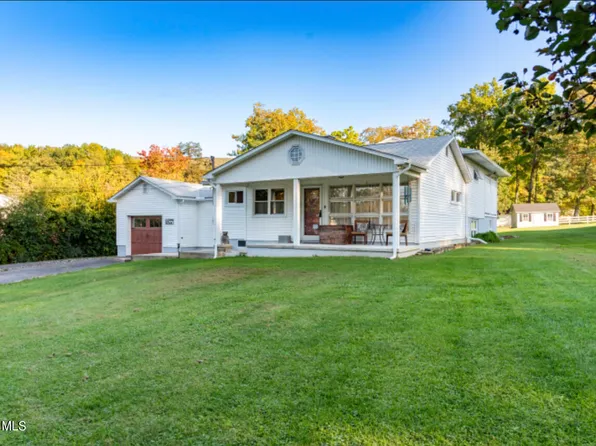 1837 Bellmeade Dr, Altoona, PA 16602