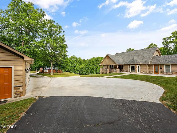 3rd image of 2366 Mayland Rd
