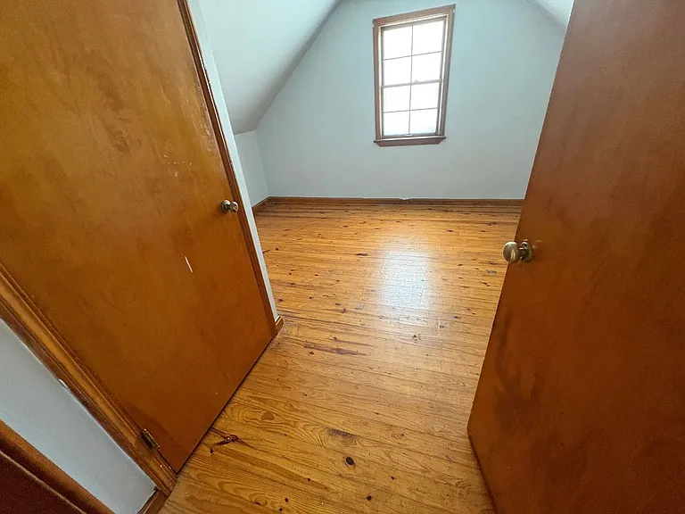16914 Maple Heights Blvd — Photo 5