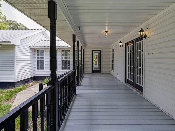 3rd image of 5281 Lee Road 246