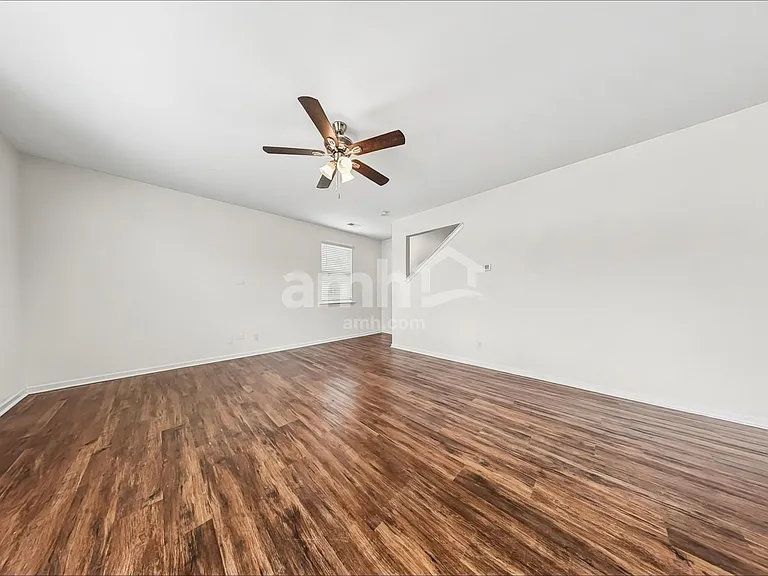 203 Bushwood Dr — Photo 7