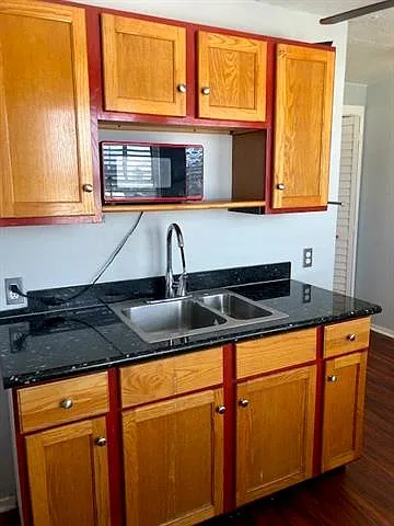 1 bed, 1.0 bath, 700 sqft, $1,000 — Photo 3