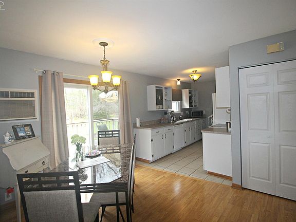 5th image of 2434 Virginia Park Dr