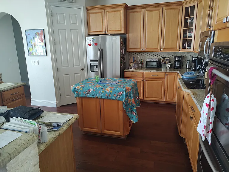 560 Sunset Pointe Dr — Photo 3