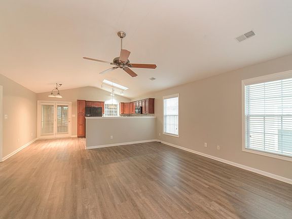 3rd image of 3052 Trailwood Ln