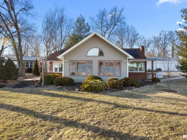 13705 N River Beach Dr, Chillicothe, IL 61523