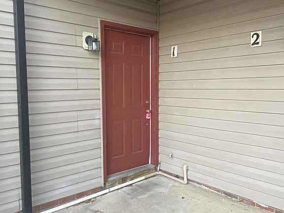 3rd image of 6400 Starbrook Dr APT 1