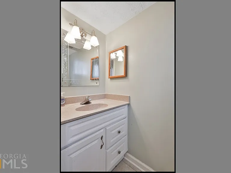 13 Northlake Dr #13 — Photo 20