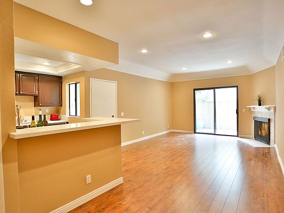2nd image of 22729 Lakeway Dr Unit 385