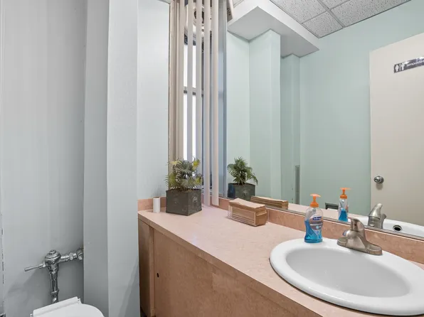 1010 5th Avenue image 12 of 23