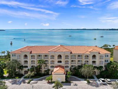 27 Harbour Isle Drive W #202, Fort Pierce, FL, 34949