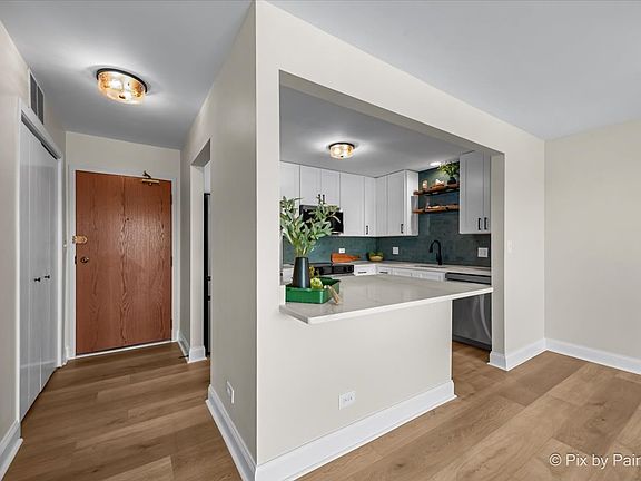 3rd image of 711 S River Rd APT 606