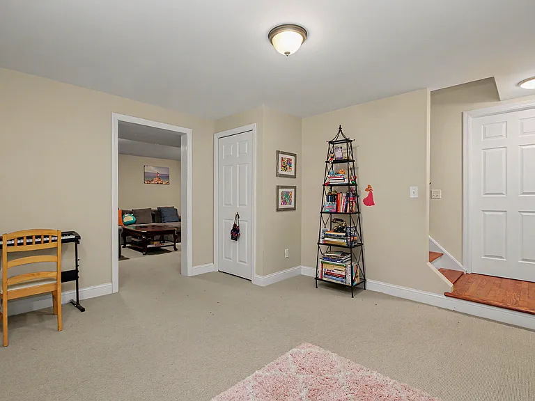 11 Maple Dr — Photo 24