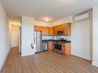 1821 S Broad St #3R, Philadelphia, PA 19148