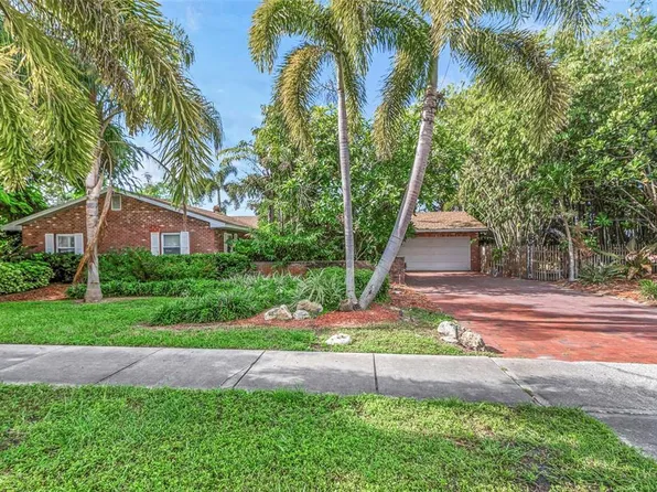 11530 66th Ave, Seminole, FL 33772