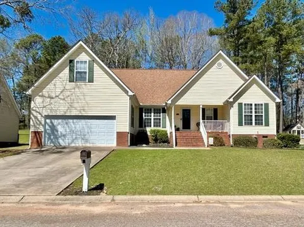 304 Oak Ridge Dr, Greenwood, SC 29649