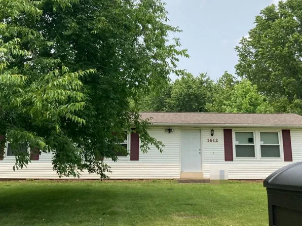 1612 Dewberry Rd, Columbus, OH 43207