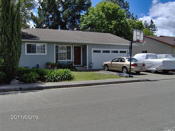 2nd image of 608 Park Glen Dr