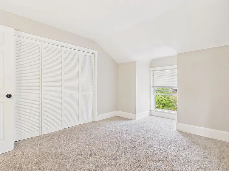 2614 Lexington St — Photo 34