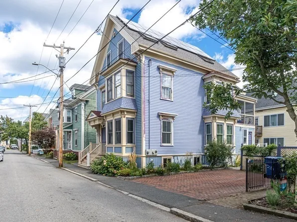30 Boardman St #2, Salem, MA 01970
