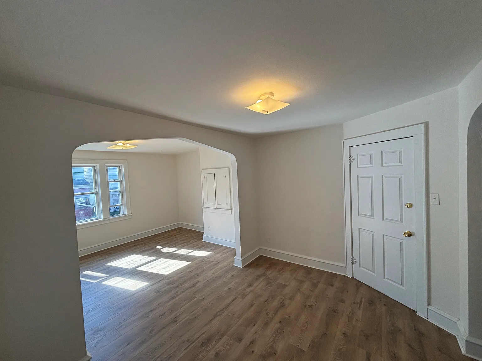 2 bed, 900 sqft, $1,250 — Photo 2