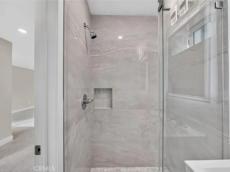 61 Sparrowhawk — Photo 15